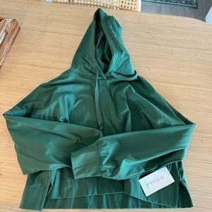 BNWT Altar’d state crop hunter green sweater workout stunning material